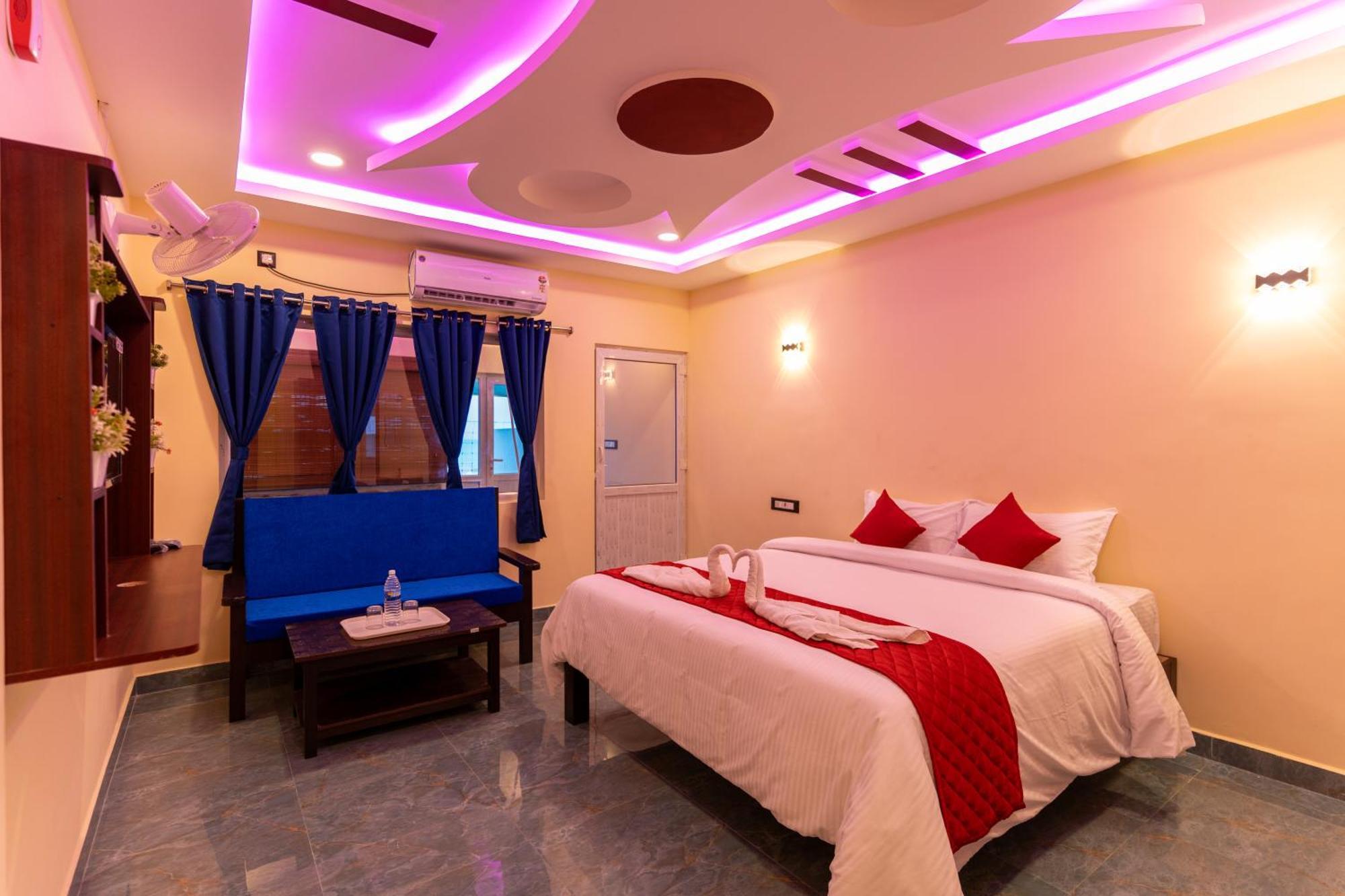 Auro Beach Resort Puducherry Buitenkant foto