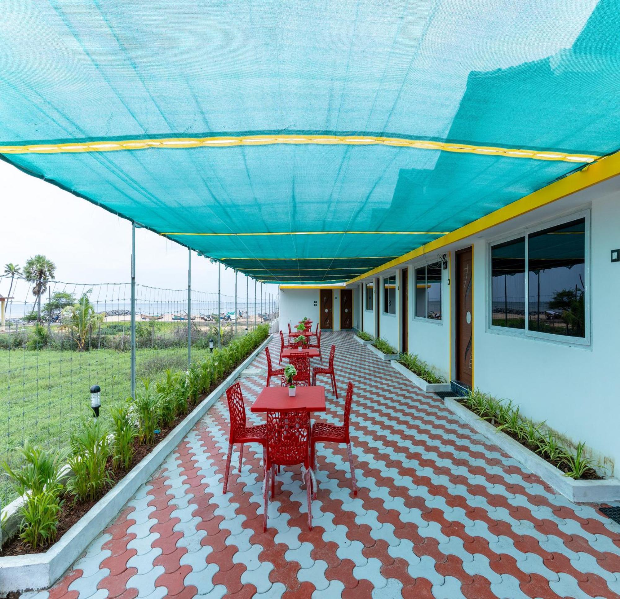 Auro Beach Resort Puducherry Buitenkant foto