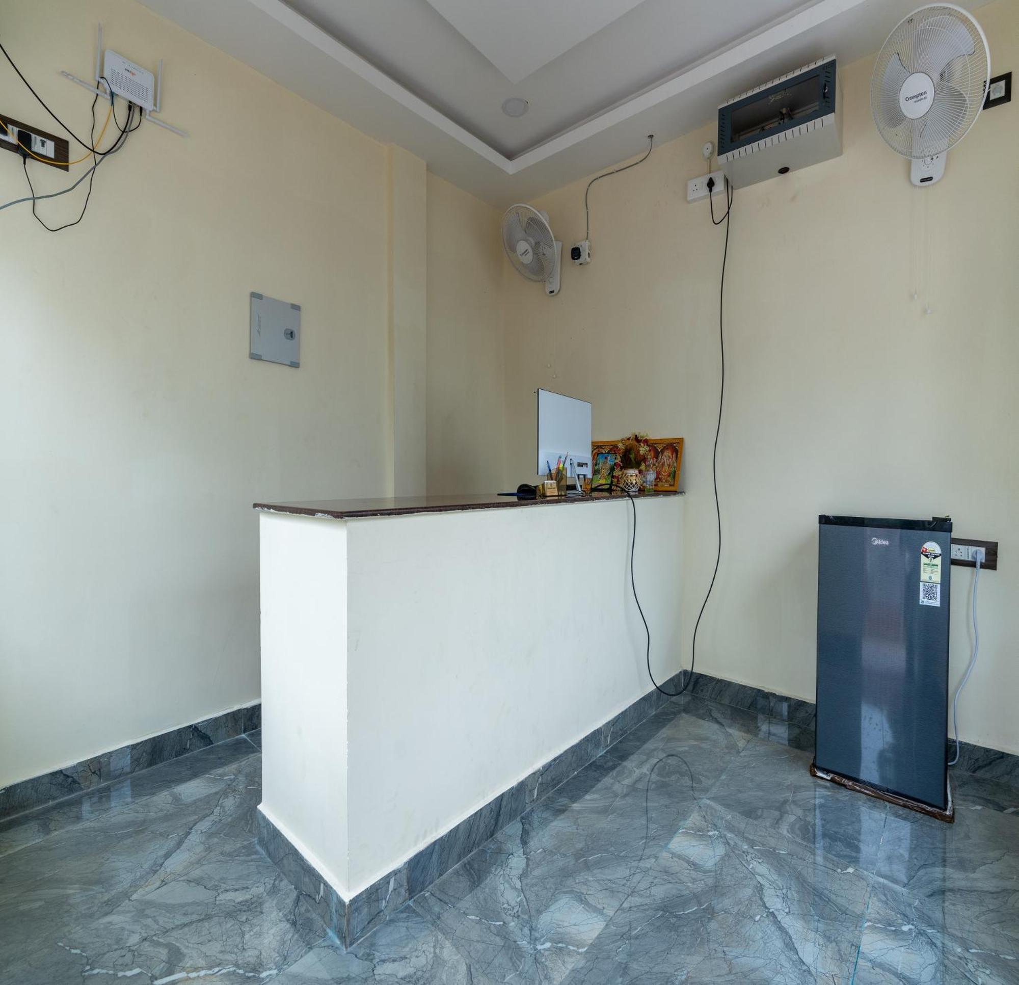 Auro Beach Resort Puducherry Buitenkant foto